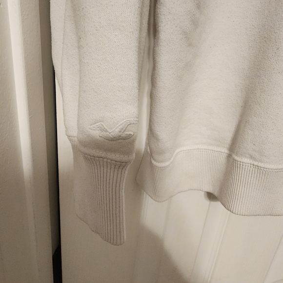 Hollister White Zip-Up Hoodie - Picture 5 of 5